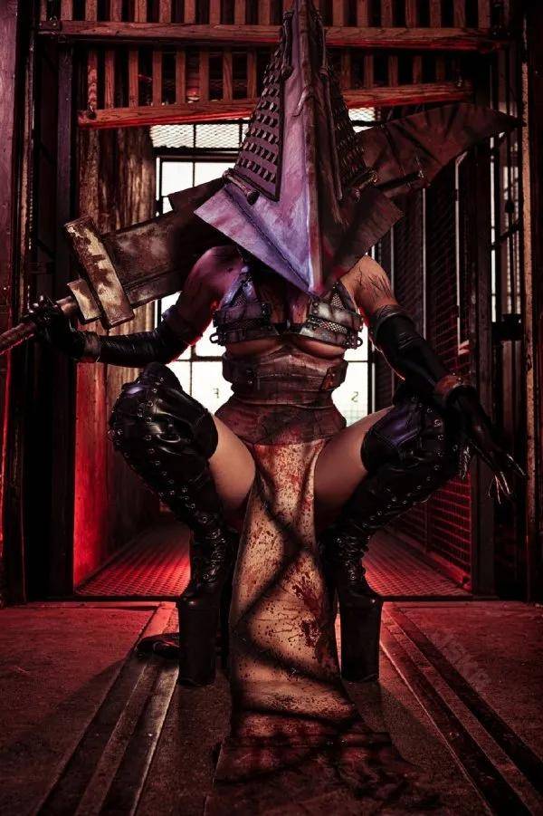 安全感|喵和鱼睡一起,是不是更有安全感?