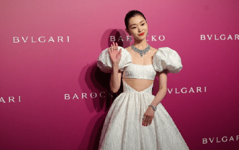 宋轶|品牌活动高清镜头：宁静脸黑，阚清子腿粗，宋轶暴露梨形身材