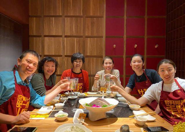 《夺冠》票房破7亿,郎平白浪母女同框