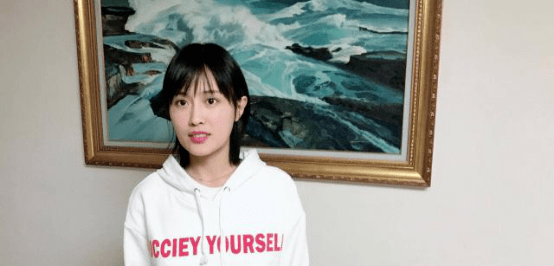 潘粤明携绯闻女友聚餐被拍,两人低调相恋多年