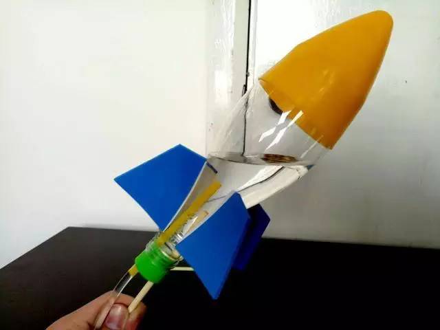 水火箭制作方法简单几步教你自制水火箭