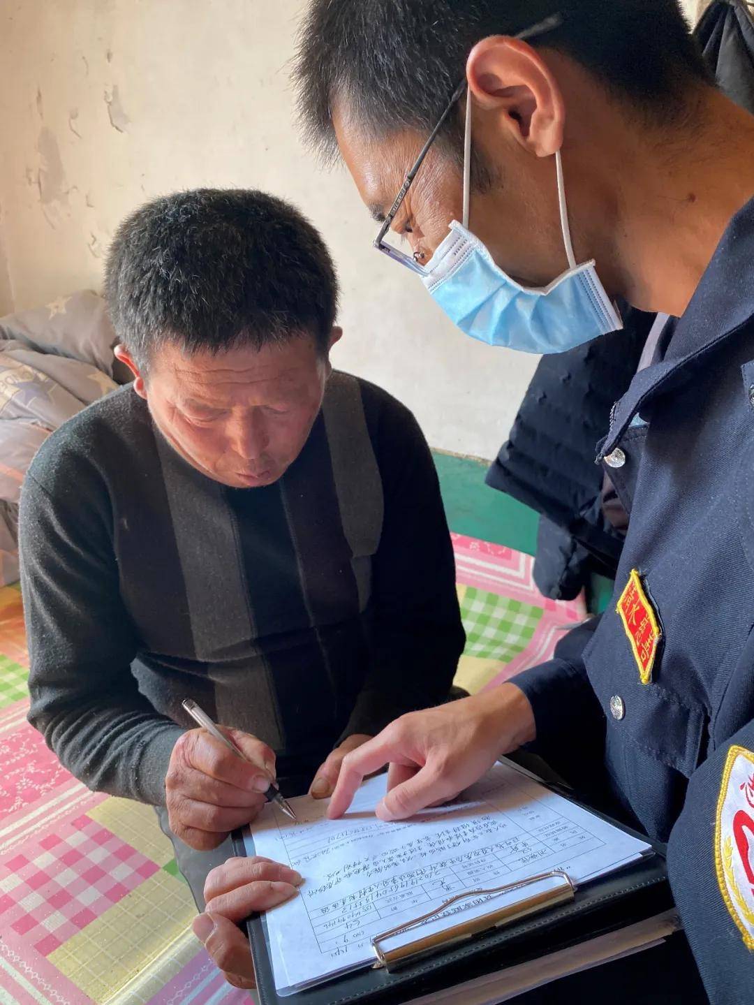 清水慈善为瓦房店祝华街道送爱心物资