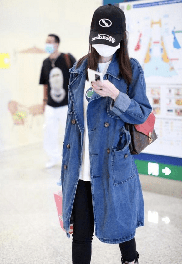 牛仔|有种“可惜”叫马蓉不出道!牛仔打扮机场露面,圈内女星都被碾压