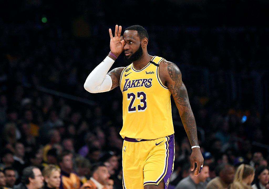 湖人队詹姆斯 7a500f9f261b491184d0350674b65a24.jpeg