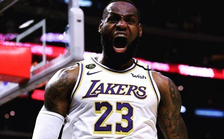 詹姆斯总冠军图片 eea105c5528d401fb7c4b2571cd19a2e.jpeg