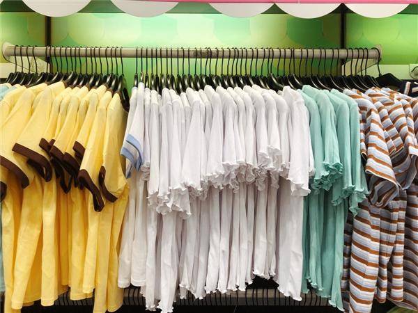 服装加工行业形势低迷，加工厂如何转型？