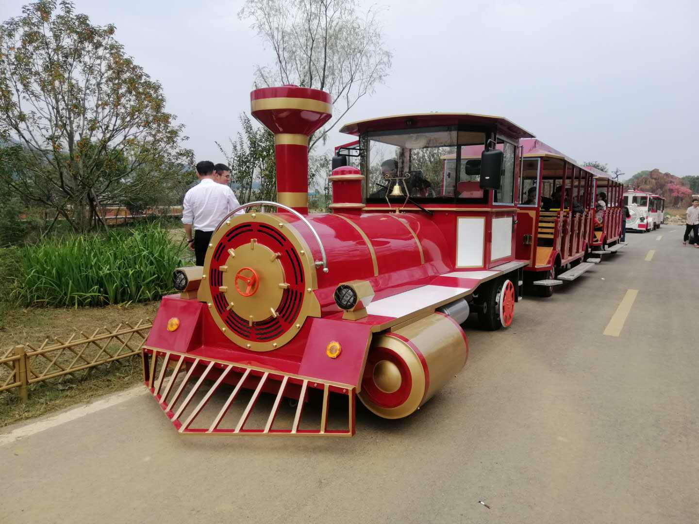 观光小火车作为一种在旅游风景区-蒂森逸驰旅游景区小火车