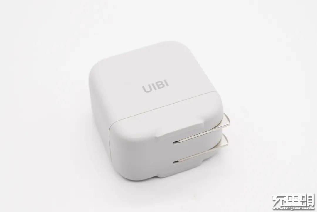 设计|拆解报告：UIBI柚比30W 1A1C氮化镓快充充电器