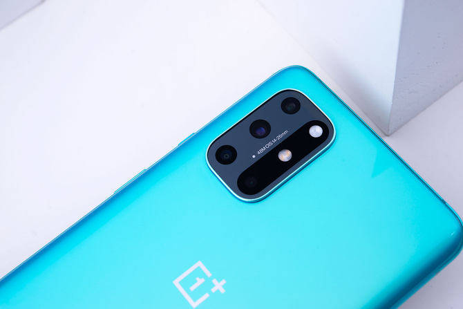 真香|一加 8T详细评测：3399元的真香屏幕超旗舰