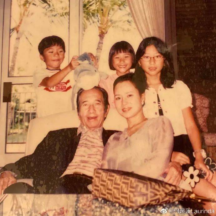 女郎|何超莲分享平价护肤品，秒变带货女郎，网友：赌王千金也缺钱？