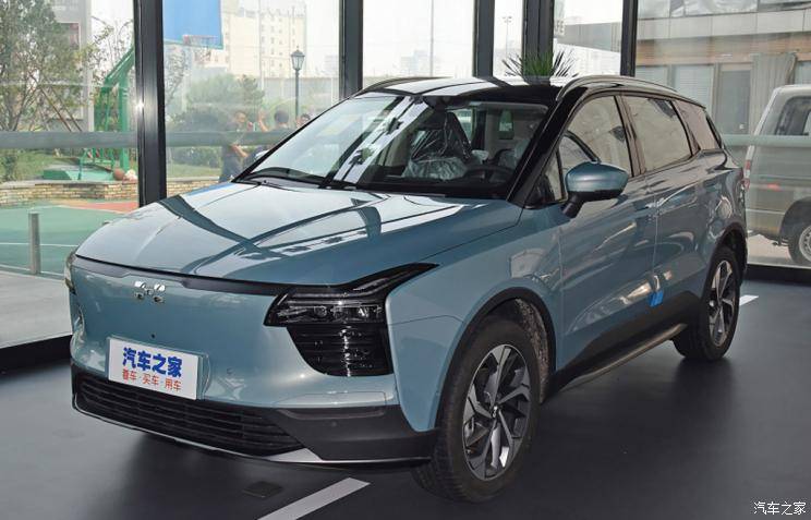 爱驰汽车:700辆u5发运欧洲.