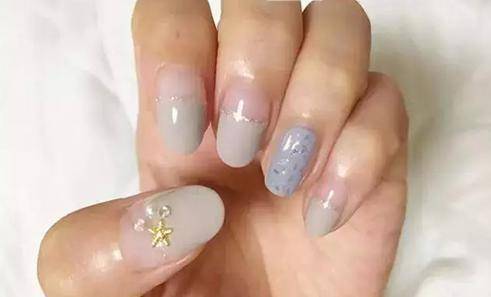 颜色|精妆联华美妆:彩色甲正当时 美甲颜色大盘点(二)性冷淡美甲篇