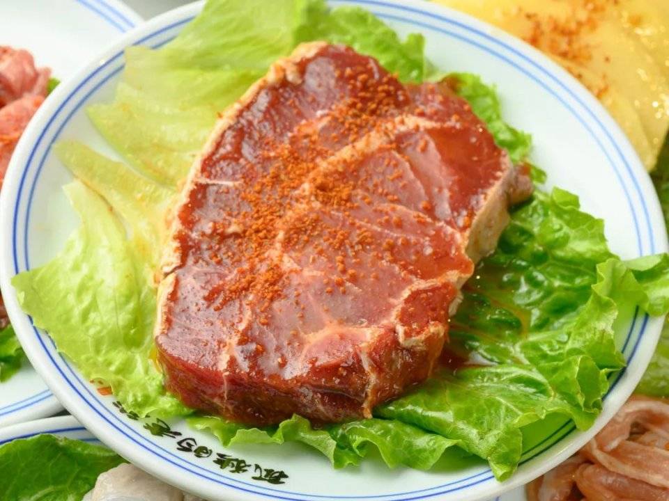 爱情|肉现切现拌现烤！来的人都想谈恋爱…古风烤肉店