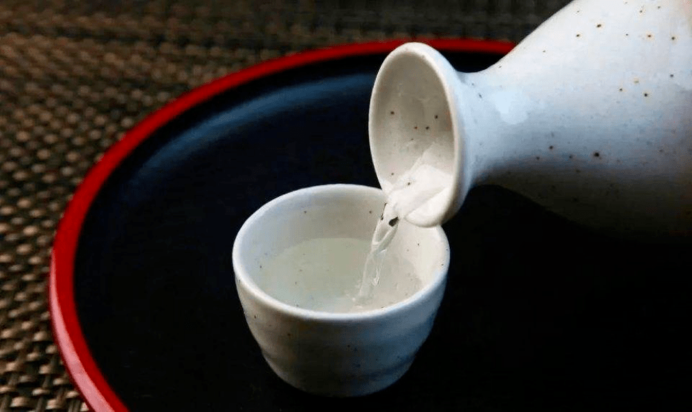 净利润|营收下滑股价上涨？金徽酒上半年仅完成四成年度营收目标