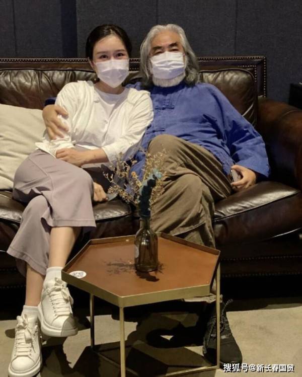 双人口罩照_戴口罩的双人情侣头像(3)