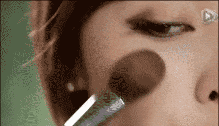 豆沙|让谭松韵惊艳四座的秋日妆容，原来你也能拥有，尤其这3款最时髦