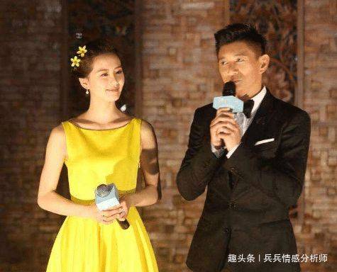 比吴奇隆大2岁丈母娘长啥样?看到照片 网友:这妈怎么叫?