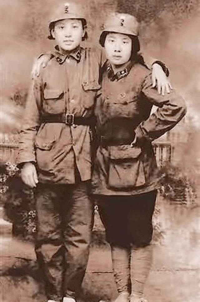 老照片:1937—1945,16张八路军女战士的珍贵照片