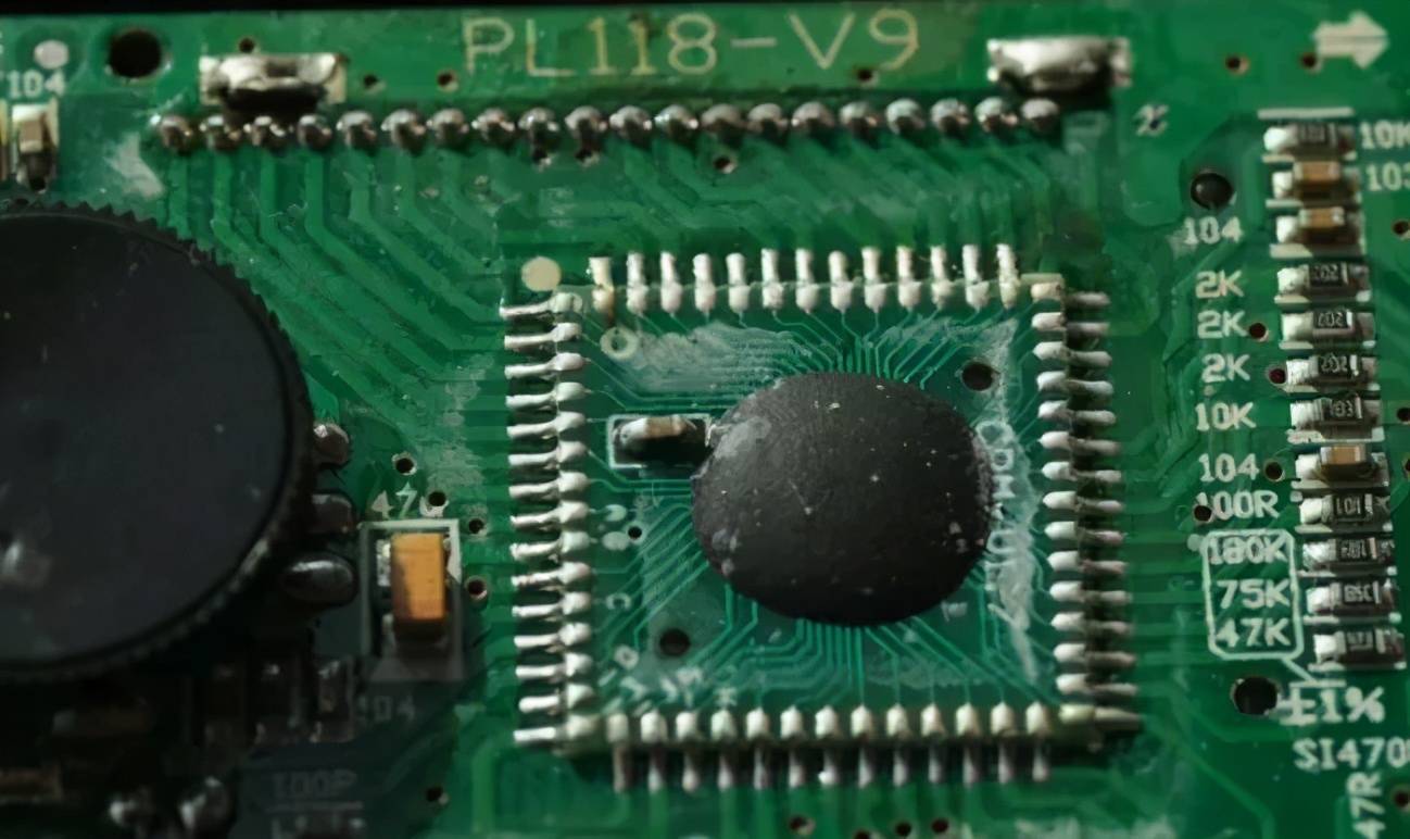 印度官方发明的牛粪芯片，那味儿实在太冲了