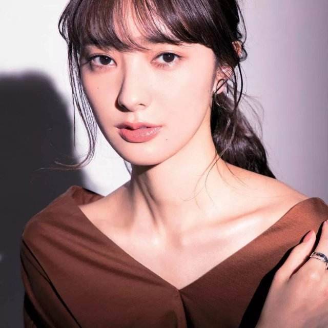 豆沙|让谭松韵惊艳四座的秋日妆容，原来你也能拥有，尤其这3款最时髦