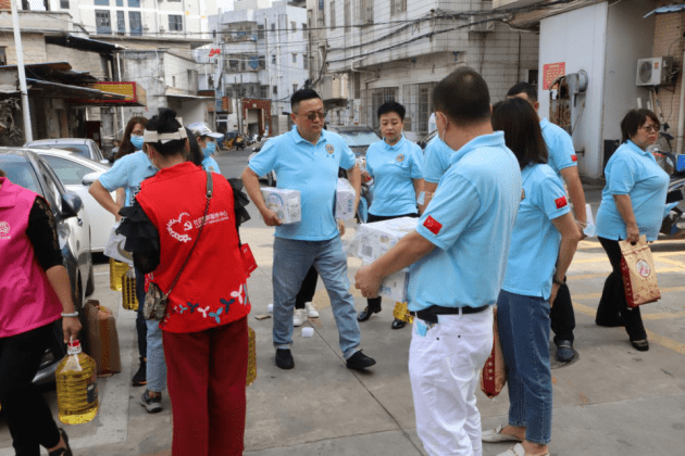 深圳狮子会|深圳狮子会正道服务队赴宝安九围社区慰问