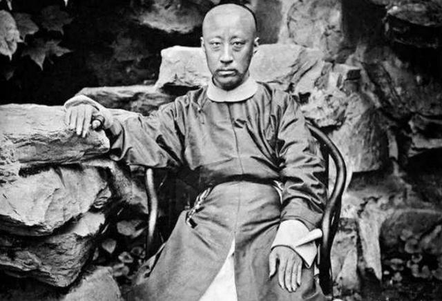 奕讀相对这些哥哥们是没有优势的,顶多就是比他"粗荒"的五哥奕誴好点