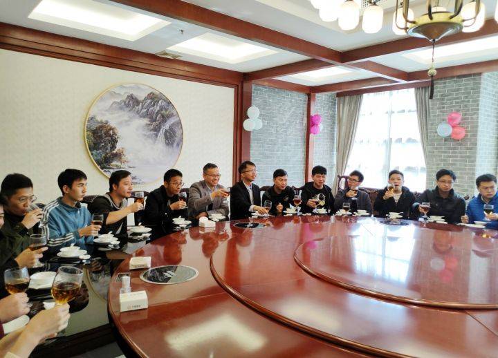 消息资讯|以南海教育为基石，用工匠精神打造的科技公司，德材教育为教育事业奉献光和热