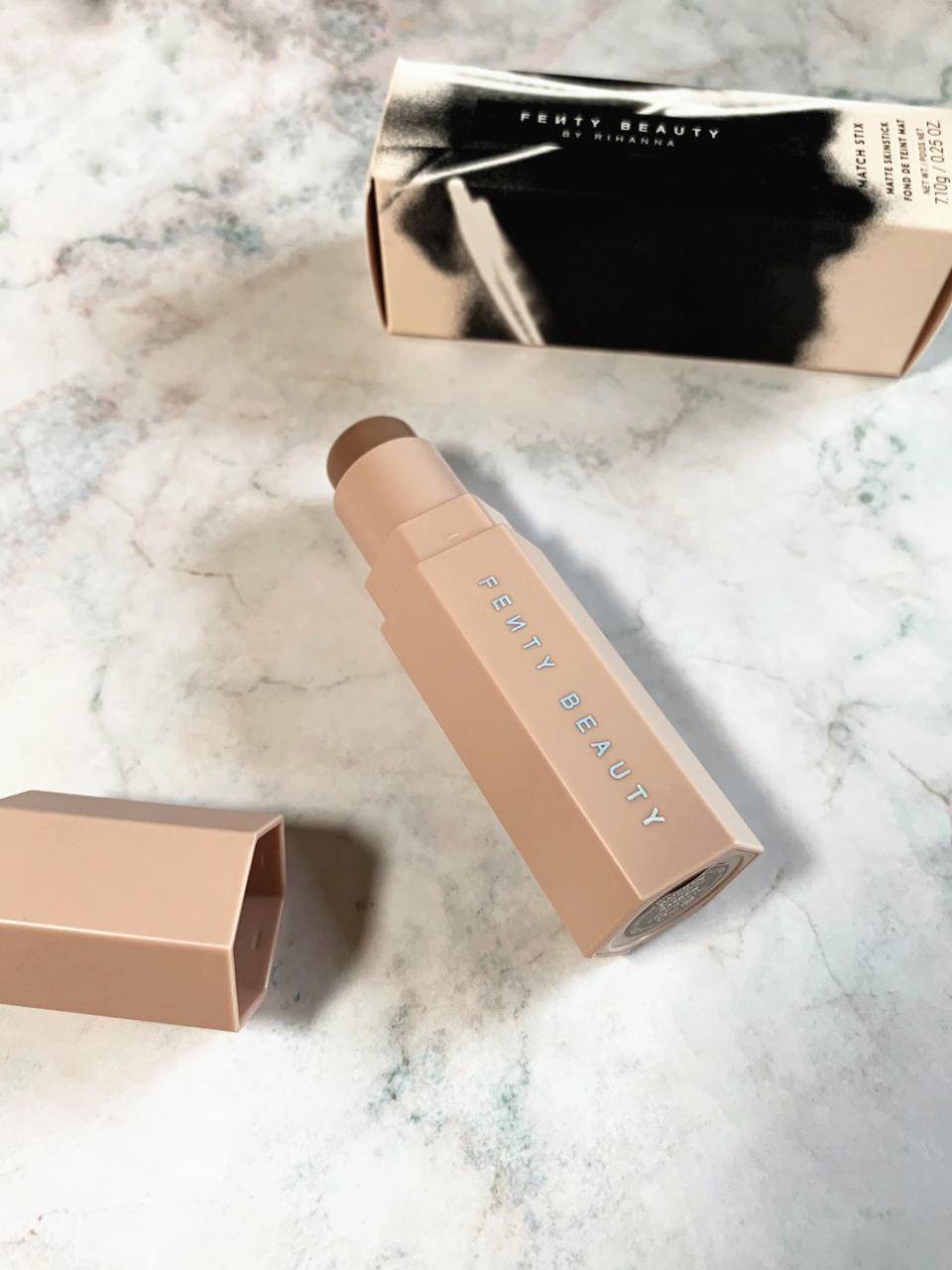 下巴|看完这篇再决定要不要打瘦脸针！不用P图双下巴也能byebye