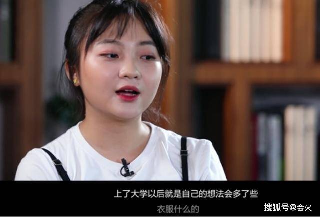 林妙可谈假唱事件眼泛泪光,父母不敢让她上网,张艺谋直言太后悔