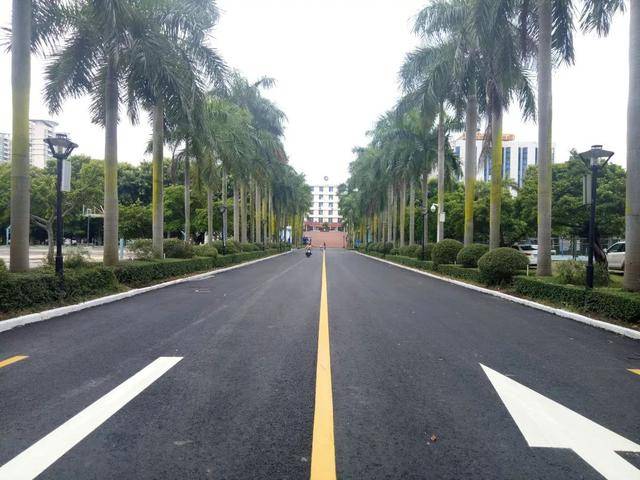 广东6所颜值超高的海边大学!上大学送无敌海景