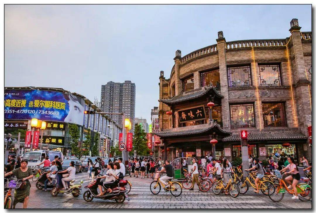 太原柳巷老街夜市热闹亲民而又寻常的山西第一