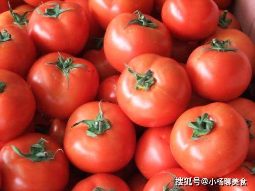 原创买西红柿时,见到这样的扭头就走,白送都不要,吃了就是没病找病