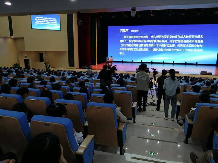 见闻记录|中国达人秀总冠军卓君被母校以高层次人才引进，聘任为创业导师