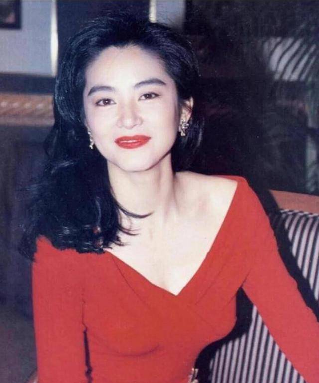 中年女人穿衣难?林青霞"永不过时"的穿衣心得,时髦还优雅