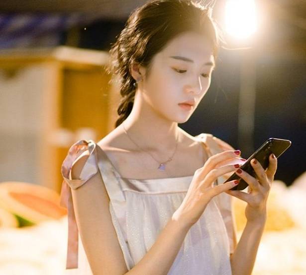 生活|根据身材挑衣服，这样的衣服才不容易过时