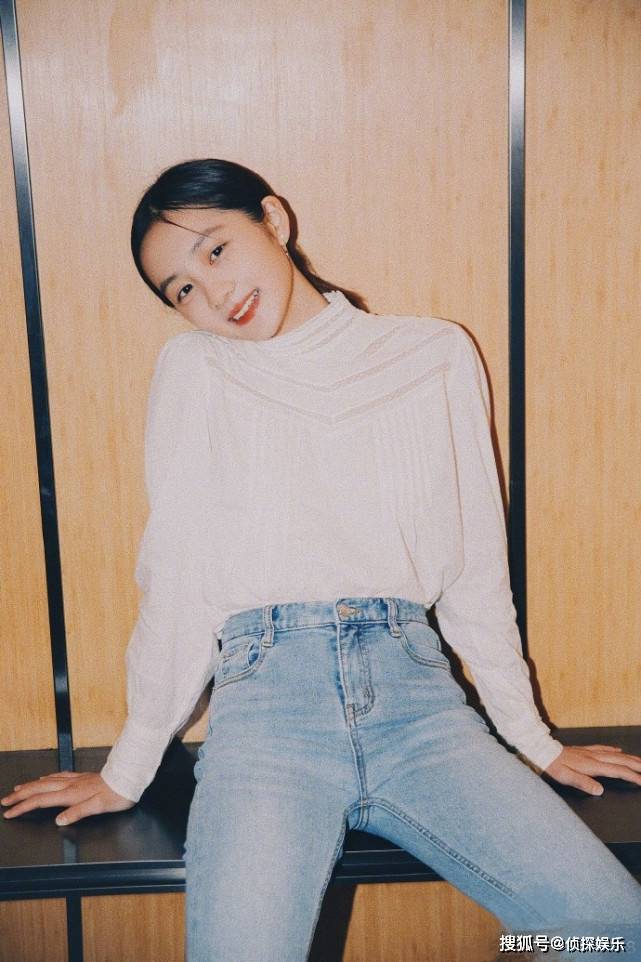 孙莉晒大女儿称“长大后你就成了我”，多多花