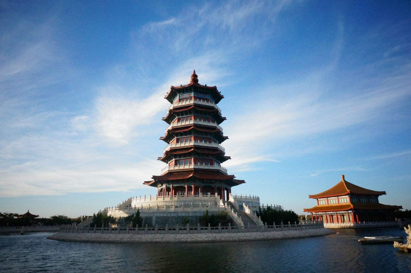中国著名建筑图片介绍 13c75b7ccf9c40e4a69df63a9caa2c92.jpeg
