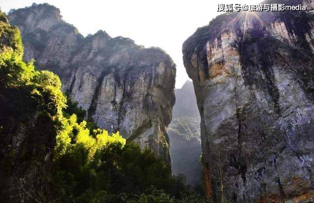 浙江一年收入百亿景区，曾是一座火山，如今已变成世界地质公园！_温州