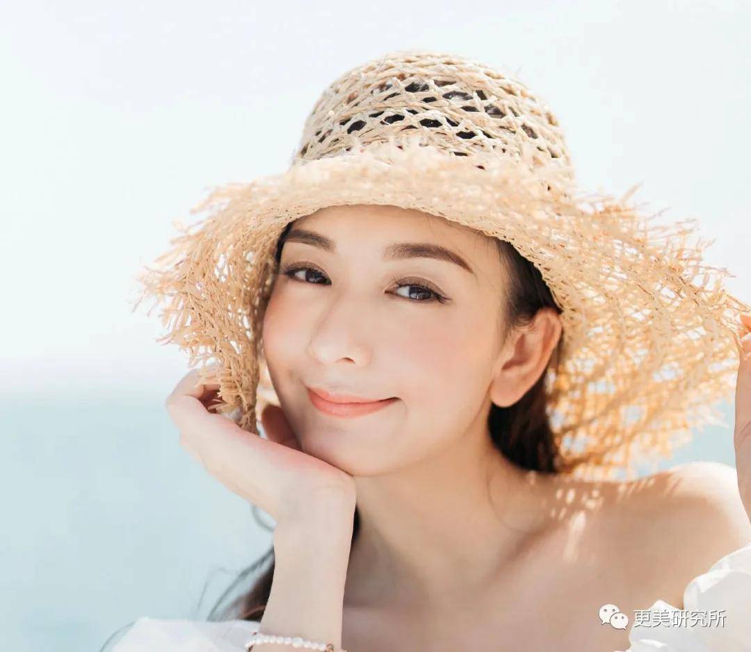 任天王|隐忍10年两任天王嫂杠上热搜！各自成家这么久，怎么还在较劲