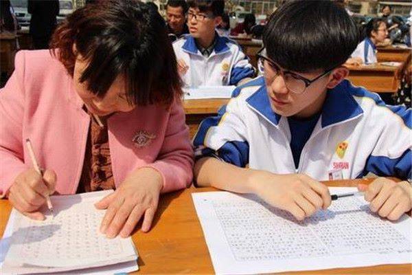 孩子|高考之年，高三家长对待孩子的课余安排，要以孩子为主体