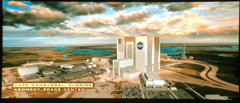 全息|看电影的神器，5G+MR头显，享受微美全息超3D的乐趣