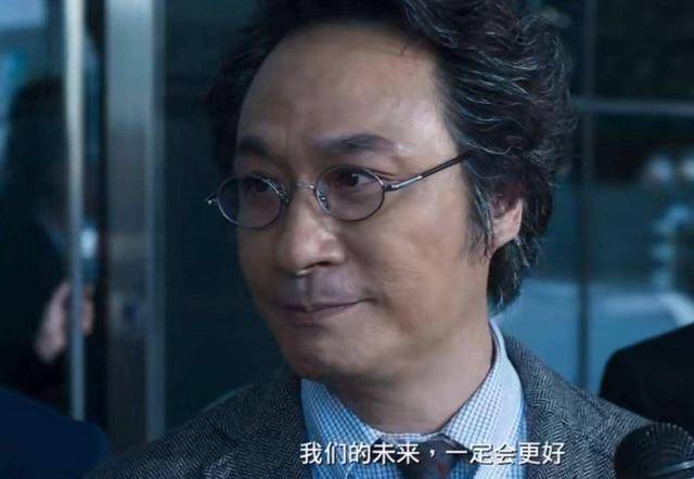 三只松鼠PK良品铺子：震荡的盈利，危险的瓶颈