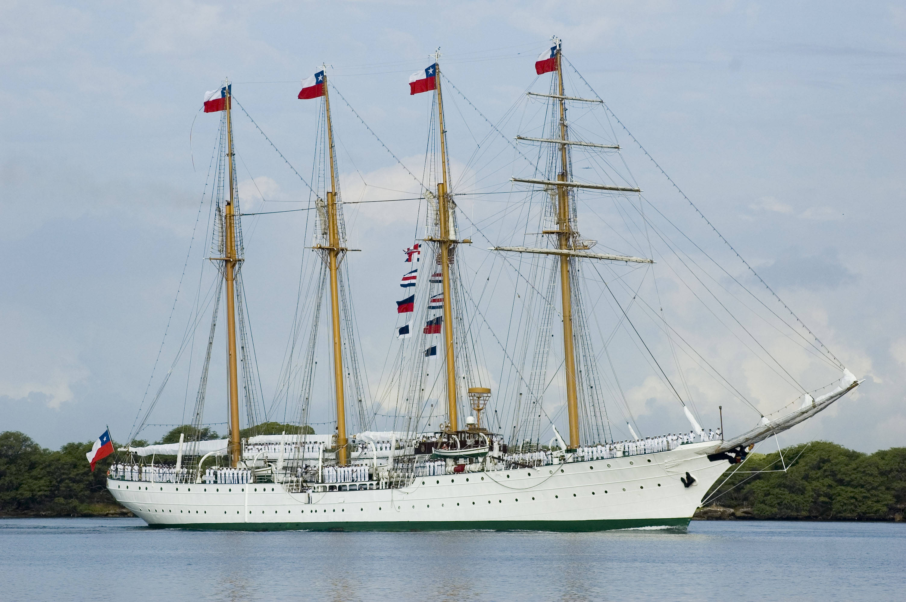 智利"埃斯梅拉达"号风帆训练舰