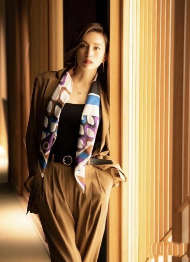 原创又被日本大龄穿搭高手