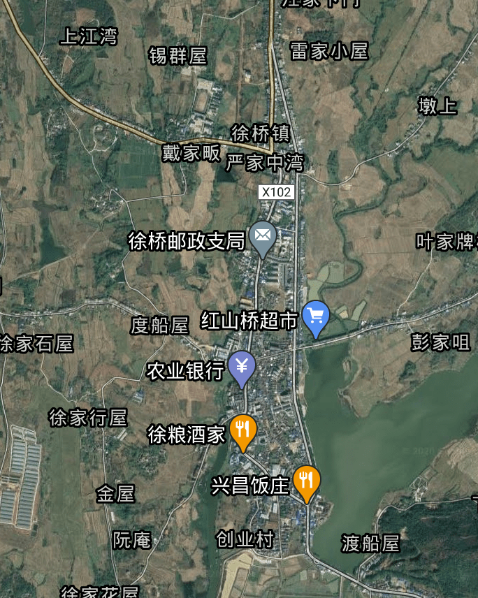 省道212线横贯东西,向东可达安庆市区,向西可到宿松县,构成了十字形