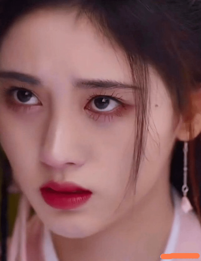 眼睫毛|鞠婧祎《如意芳霏》造型妆容像网红，眼睫毛缺陷太多被吐槽没钱请化妆师