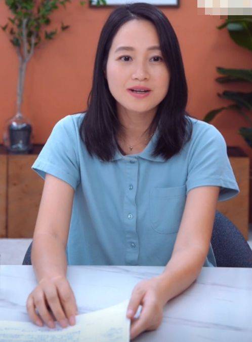 浮肿严重！39岁朱丹怀孕7个月 坚持深夜直播带货