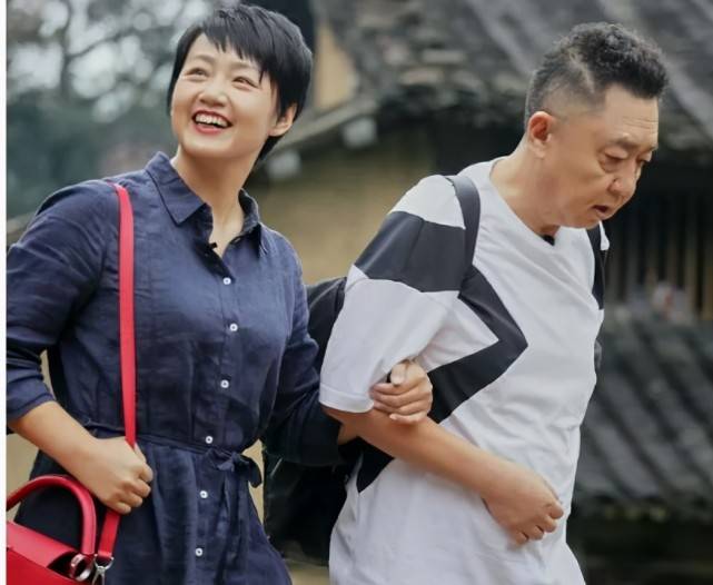 于谦携小10岁娇妻秀恩爱被指像父女!苦日子曾靠
