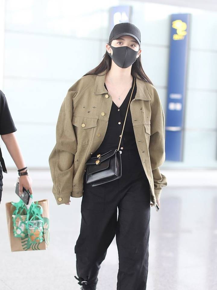 绿配红图片 a3acbaade7ae4ba7a81e09edd6245705.jpeg