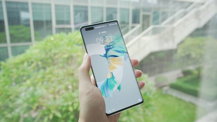 华为Mate40 Pro评测：都抢疯了？来看看它到底值不